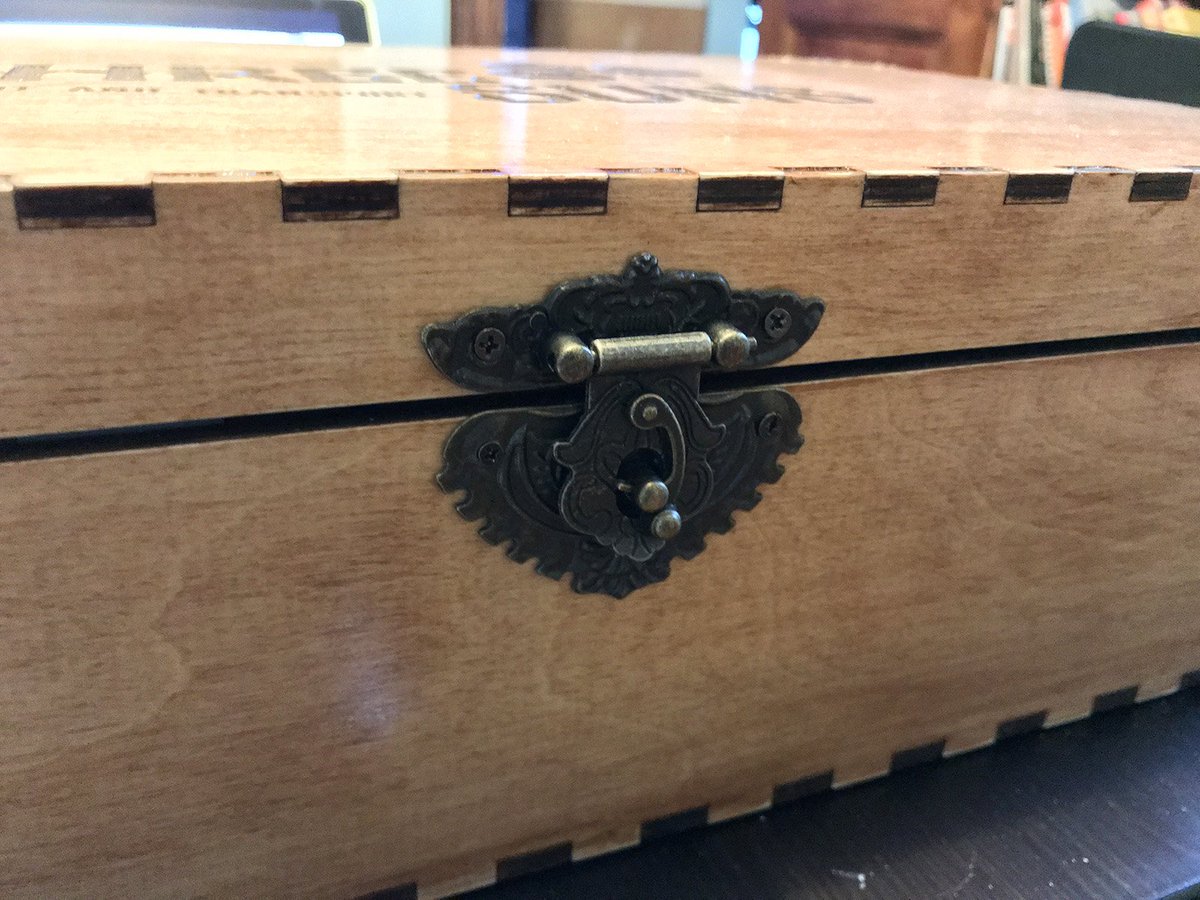 neimoyer's tweet image. Finally found a corner pieces I liked (and were right size, as well as matched the color of the clasp). The #BigDamnCrate by @ tbt_gaming for #FireflyTheGame from @GaleForceNine is now complete.