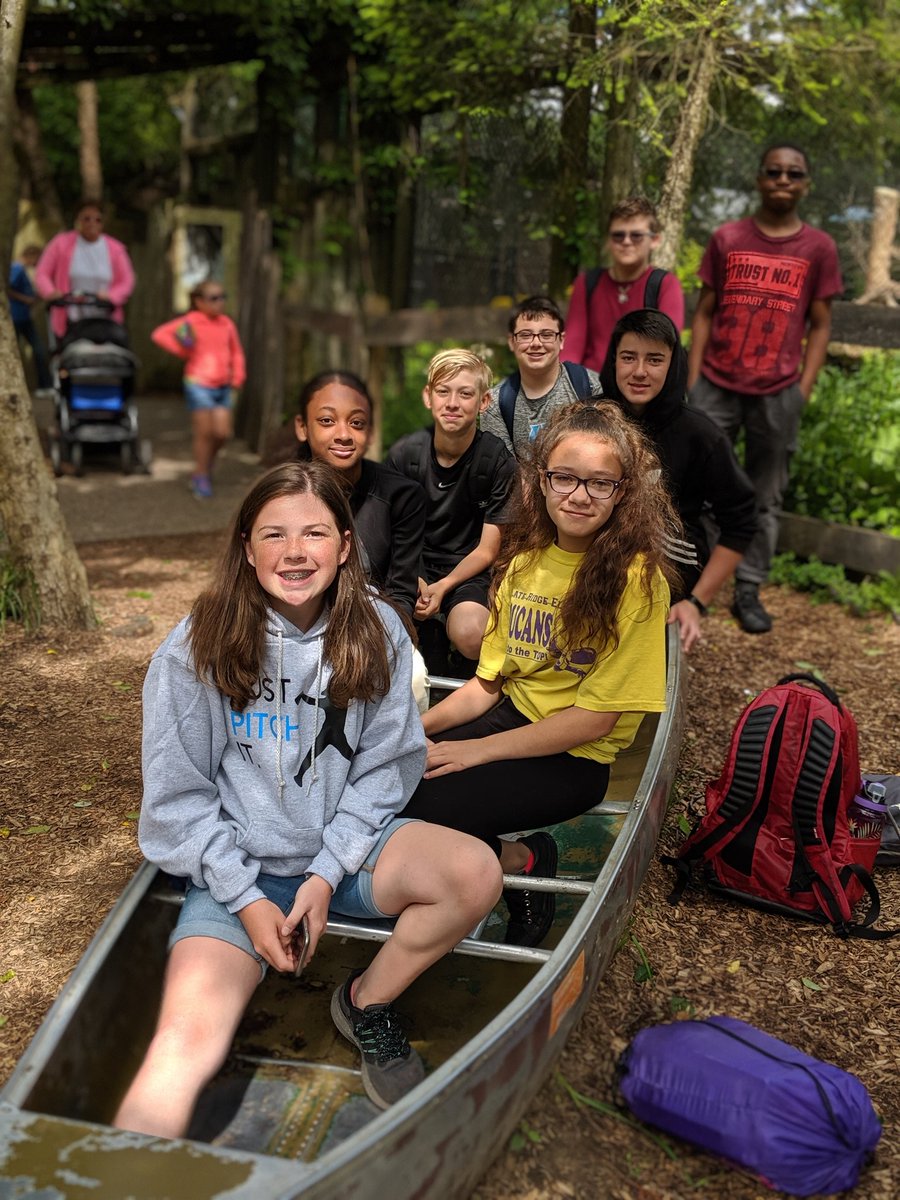 "Ok children, climb into the canoe so I can take your picture!" I can't believe they did it! 😂 <a href="/BR_STEM/">STEM Middle at BRJH</a> students are having a great day at the zoo! #STEMester2019 #reynproud