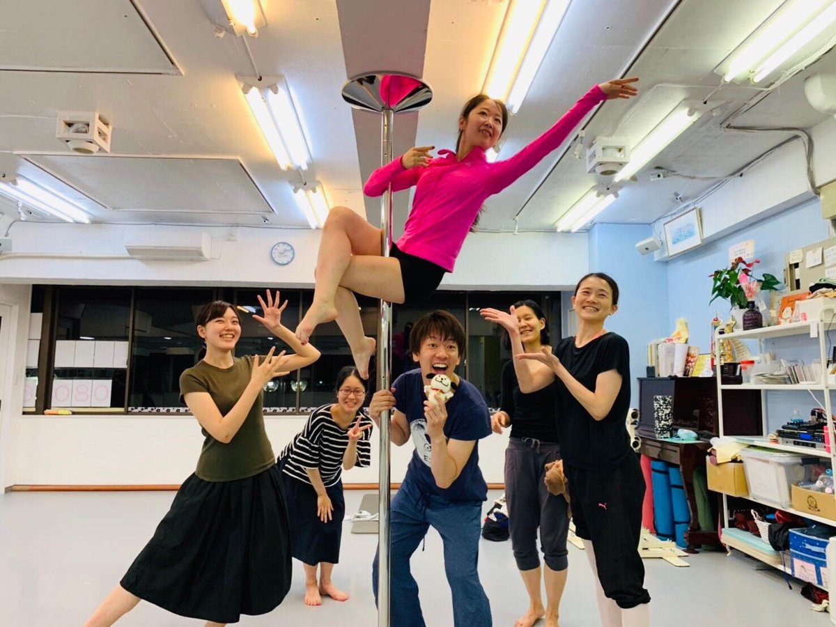 大人バレエ モダンバレエ ポールダンス Y De One ワイデワン On Twitter 神馬彩先生の ポールダンス超入門 レッスン ワイデワン高田馬場スタジオにて 7月15日 月 祝 のお昼に開講予定です 詳細は追ってアップいたしますので どうぞお楽しみに