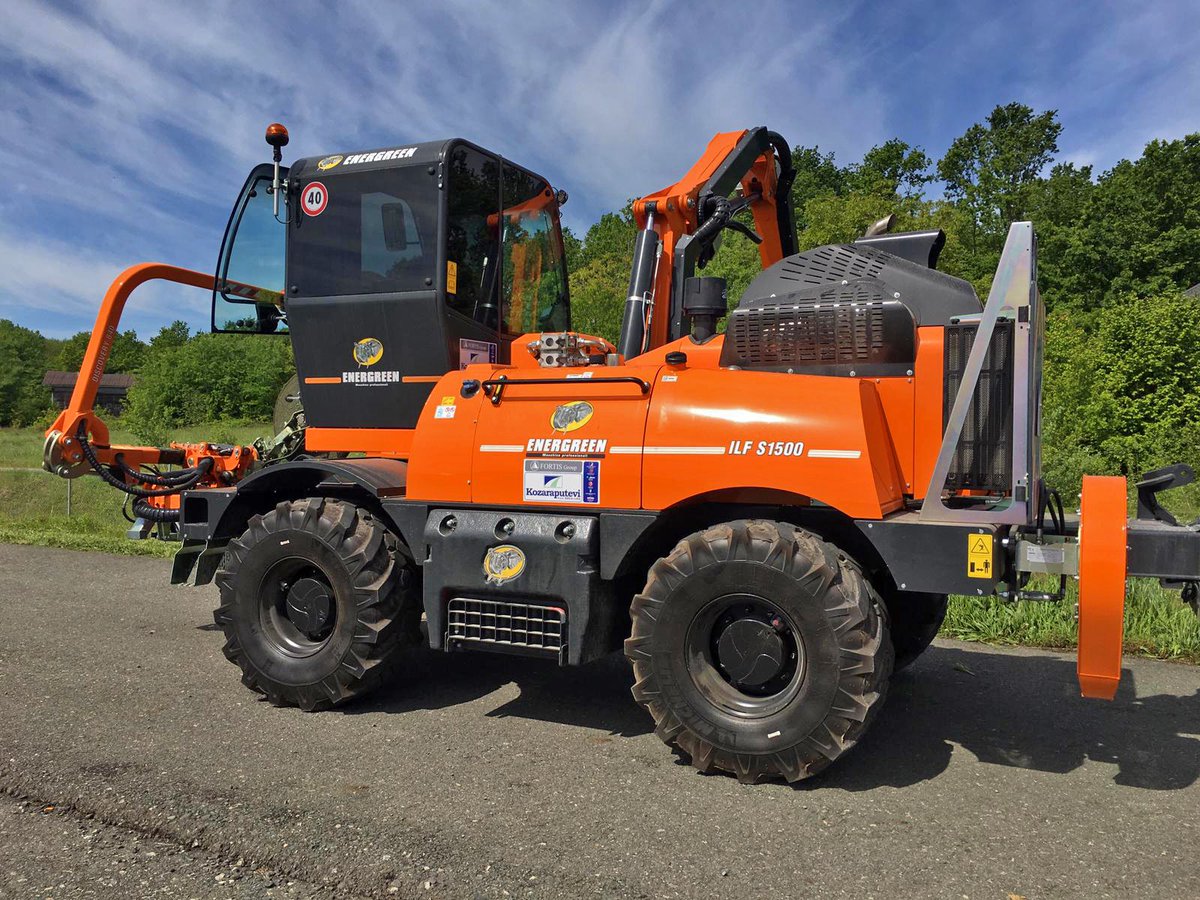Energreenspa's tweet photo. Consegnato modello #ILFS1500 con braccio #F12 a Banja Luka in Bosnia #ProfessionalMachines #ToolsCarrier #ForestryWork #Tecnology #ForestryHead #MultifunctionalMachines #Forestry #Evolution #Nature #Forest #International #Bosco #Wood #Design #Tracks #Multifunctionality https://t.co/3xeYTZtOXZ