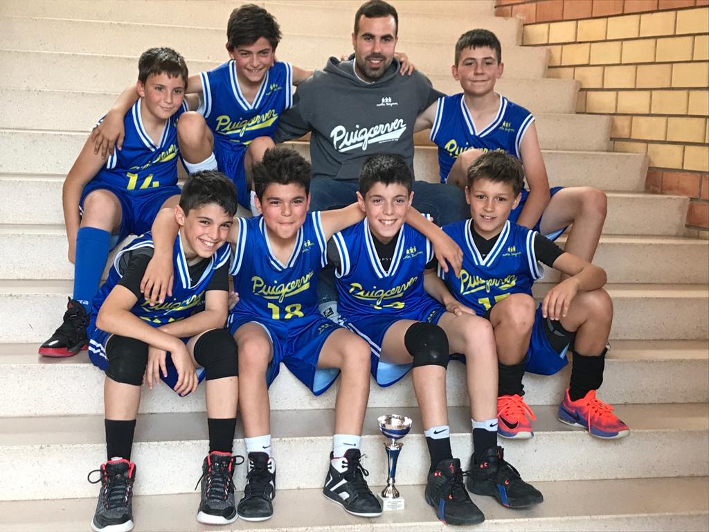 e_puigcerver's tweet image. l'equip benjamí de 4t i un 3r lloc per a l'equip preinfantil federat.

Grans resultats fruit del bon treball de tota la temporada.
Moltes felicitats!

#basquet #tarragona #sagratcor #vinyolsielsarcs #basket #esport #extraescolars #finalsnacionalscatalanes #territorialsbasquet