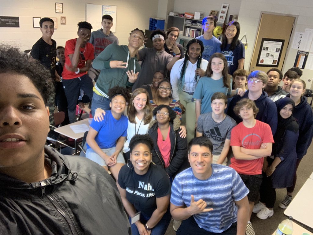 carlyannmurray's tweet photo. It was a fun year teaching this crazy crew with @IvoryL3710!! 💛 https://t.co/bg12GhpFWz