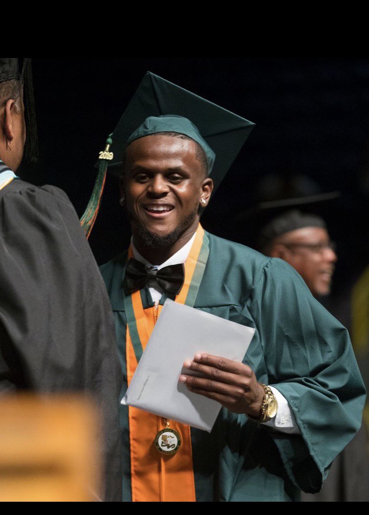 Just the beginning 💯👨🏾‍🎓〽️                      🔶⚔️🔷 #UVAfootball #UVA