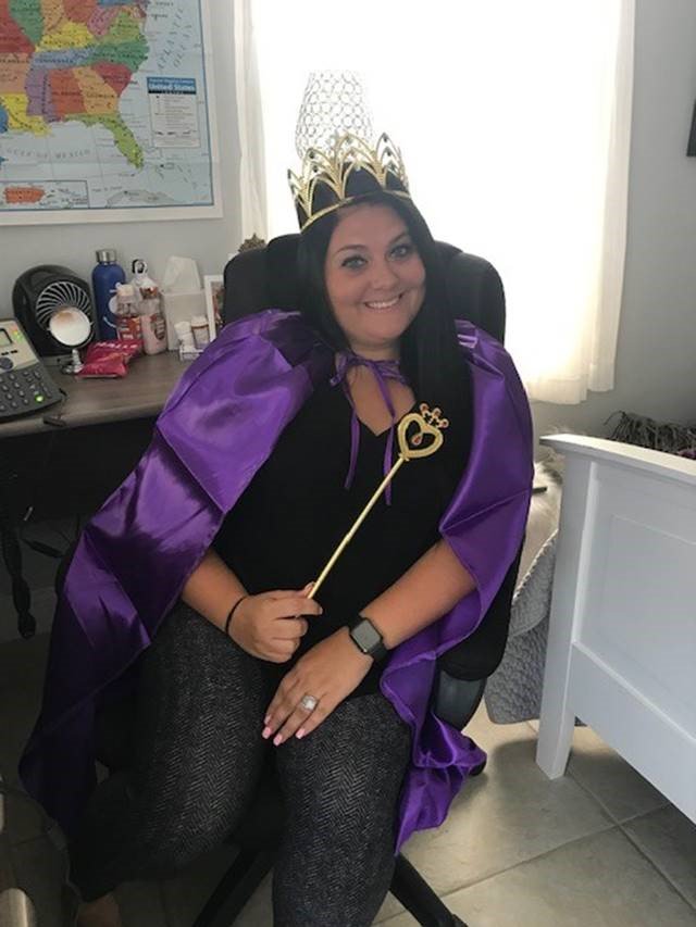 Congrats to Brittnee for being our latest Special Day winner. Click the link to learn more about this amazing member of the Host Healthcare family. 

hosthealthcare.com/host-healthcar…

#hosthealthcare #hostfamily #hostfam #team