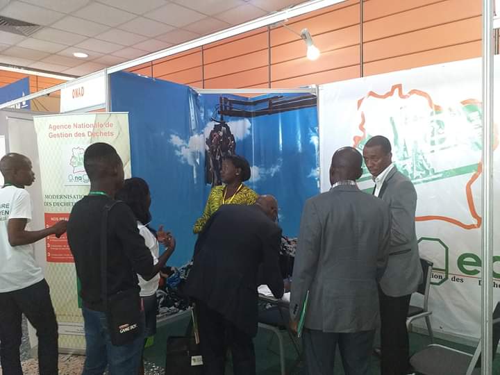 MINASS_CI's tweet photo. Participation de l'ANAGED au Forum Africain des Villes Durables (#FORAVID) du 20 au 22 mai 2019 à l'immeuble CRRAE-UMOA.

#MINASS #CIV https://t.co/SwMz4EfEZT