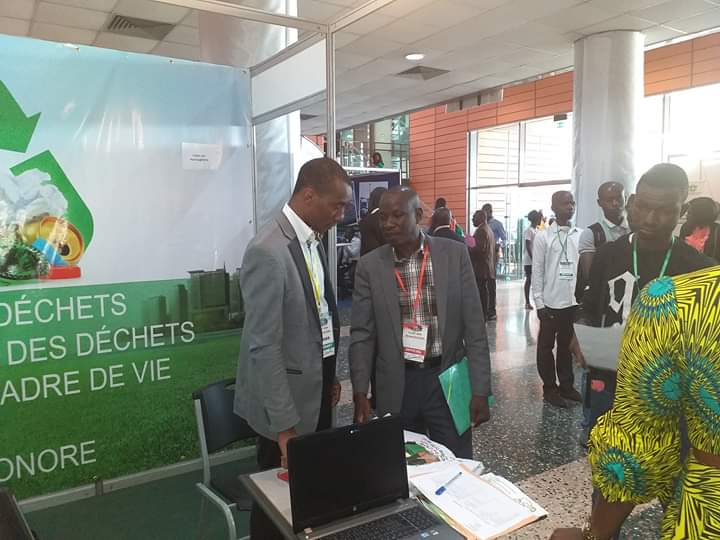 MINASS_CI's tweet photo. Participation de l'ANAGED au Forum Africain des Villes Durables (#FORAVID) du 20 au 22 mai 2019 à l'immeuble CRRAE-UMOA.

#MINASS #CIV https://t.co/SwMz4EfEZT