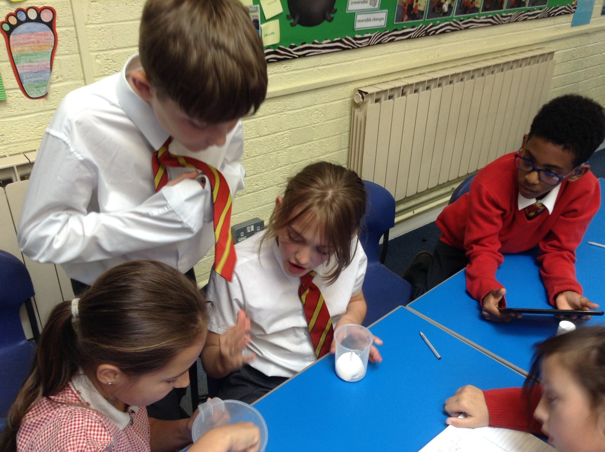 stmatprimaryY5's tweet photo. Year 5 worked hard this afternoon to investigate what might affect the rate of dissolving. The children decided on their own independent variable and measured how long it took for salt to dissolve in water. https://t.co/G9etwK87cd