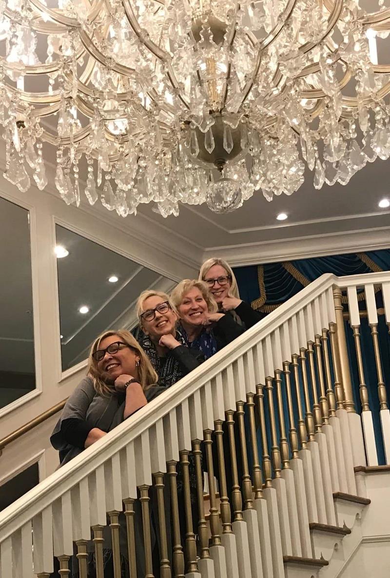 magzho's tweet photo. My friend is a finalist in The Guest House at Graceland's photo contest. Help me rally votes! https://t.co/r9ciNMhwsu @GHGraceland https://t.co/llOFzH57Ah