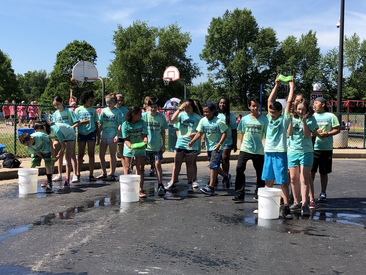 BriarwoodES's tweet photo. Games of the Kingdoms rock! #bestfielddayever #BEfun https://t.co/mPDqX0o8yk