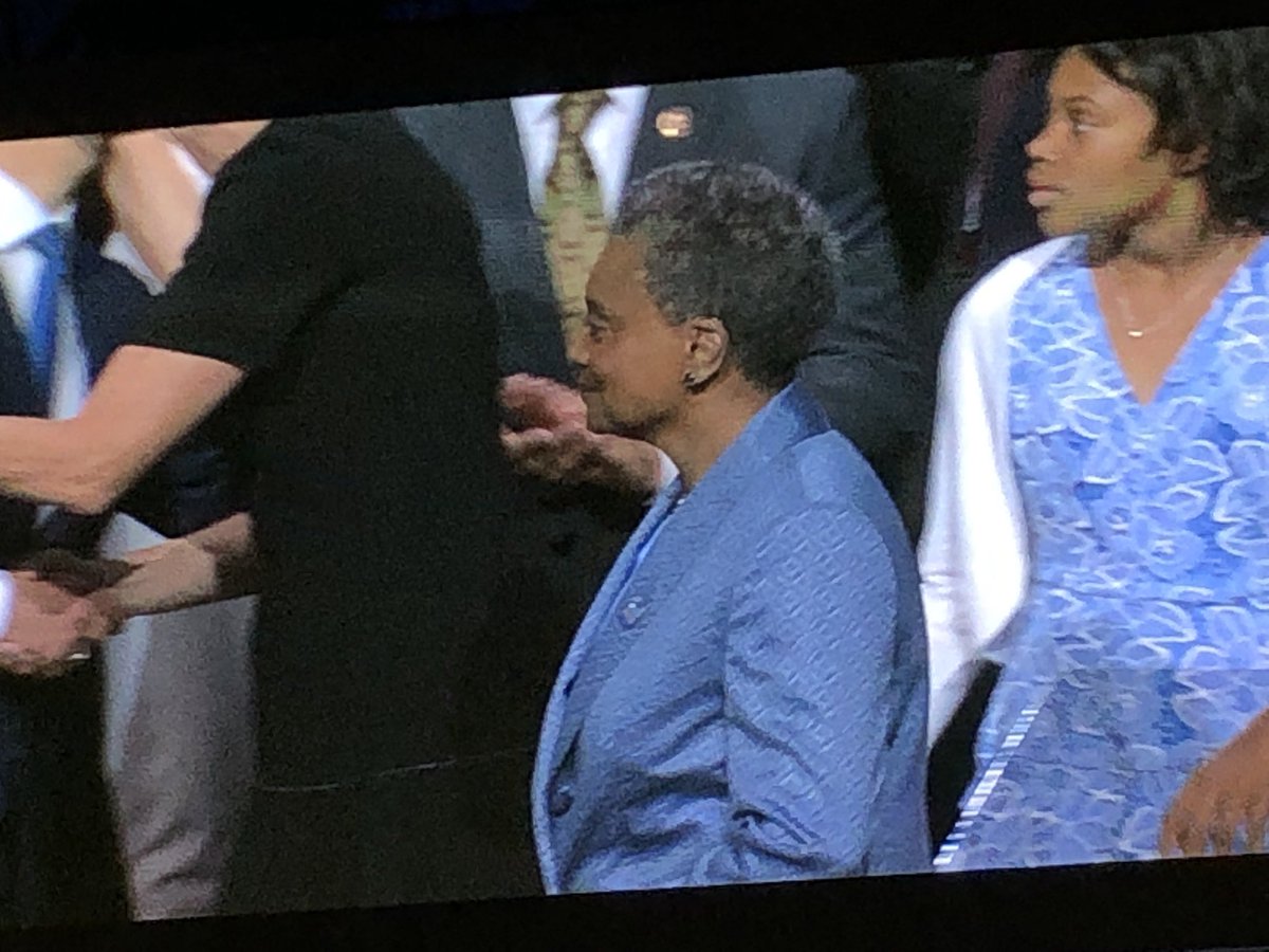 maudlynei's tweet photo. And so it begins ...
#Chicago #MayoralInauguration #Election2019 #ChicagoMayor #FirstBlackWomanMayor https://t.co/Aq0NP80QNO