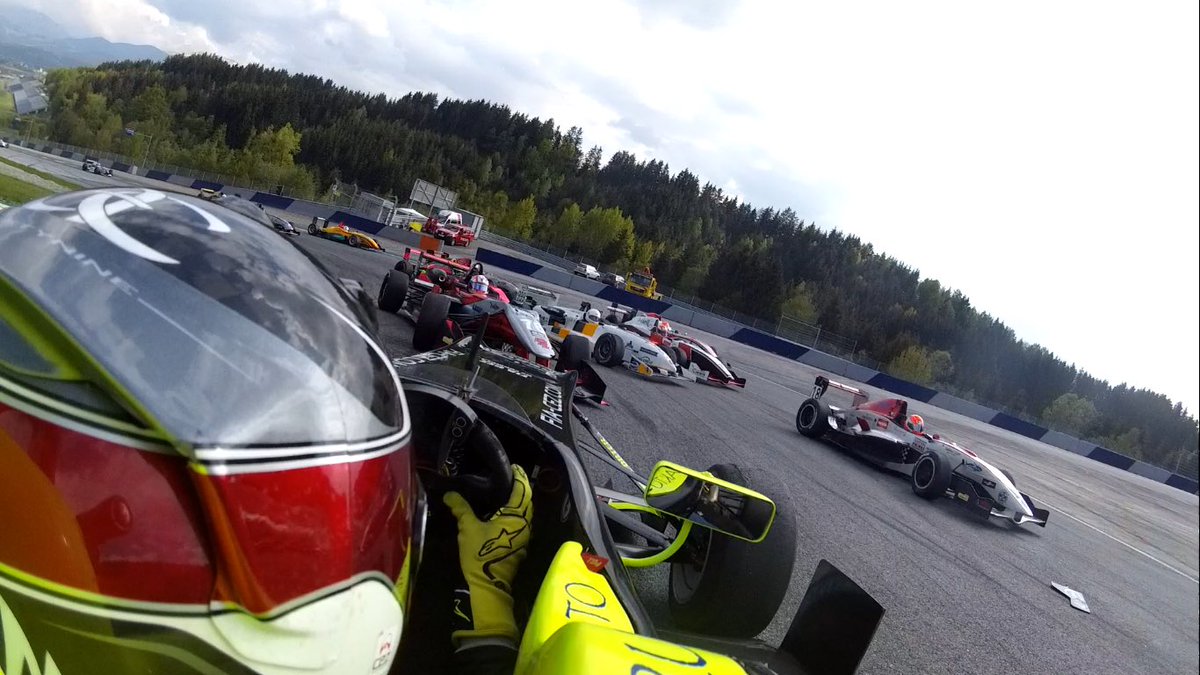 Riequilibrato il Campionato F.3!!
Dal prossimo weekend di #Imola,<a href="/Kolo9ty9/">AndreaCola99</a> potrà usare solamente la retromarcia.
Nella foto Andrea durante il primo test sul circuito #redbullring #FiaCezF3Champion2018 #AMFF3Champion2018 #MiddleEuropeanChampion2018 #Monoliteracing  #9ty9supporter