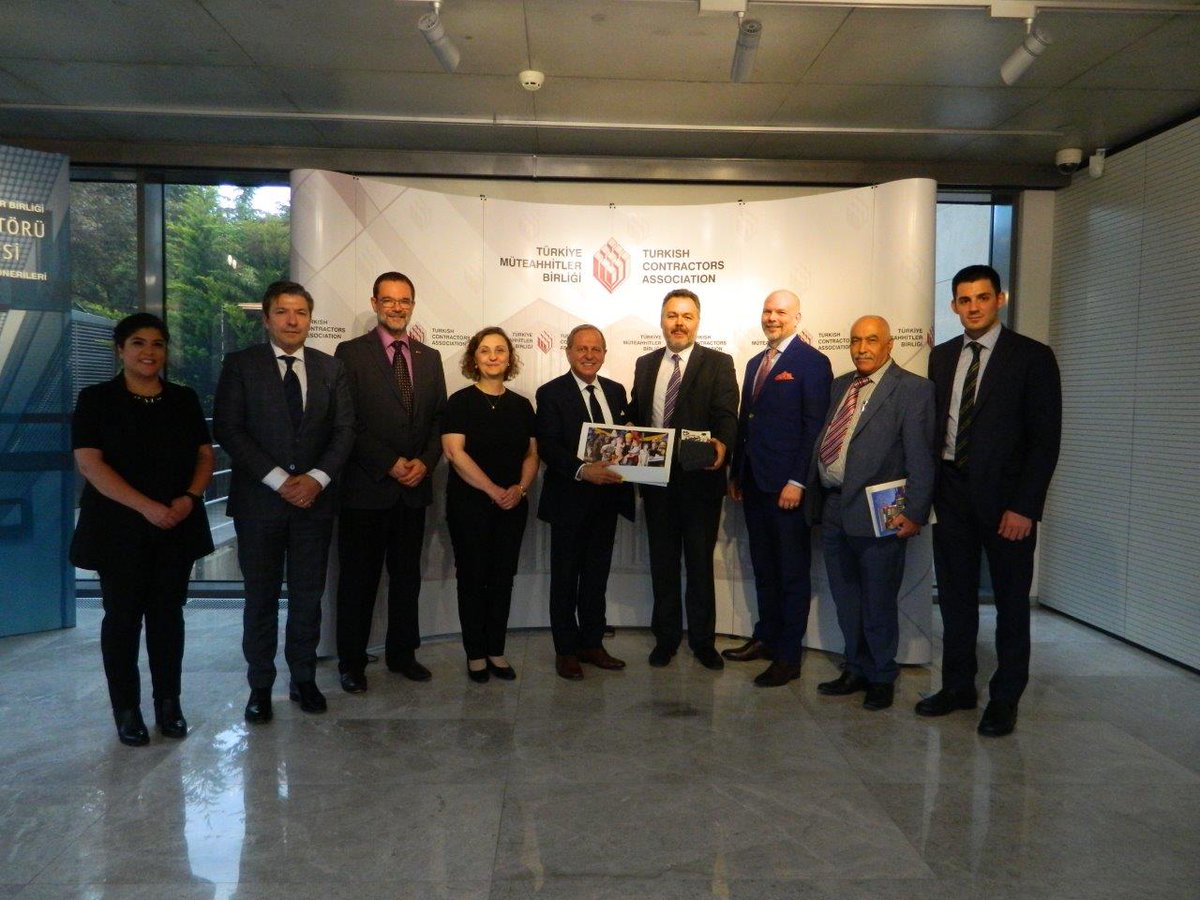 Kuzey Amerika'nın en büyük işçi sendikalarından olan ve çeşitli taahhüt projeleri de üstlenen LiUNA Başkanı Joseph Mancinelli, Birliğimizi ziyaretinde firmalarımıza #Kanada'daki #altyapı projelerinde işbirliği çağrısı yaptı. #ekonomininlokomotifi #inşaatsektörü