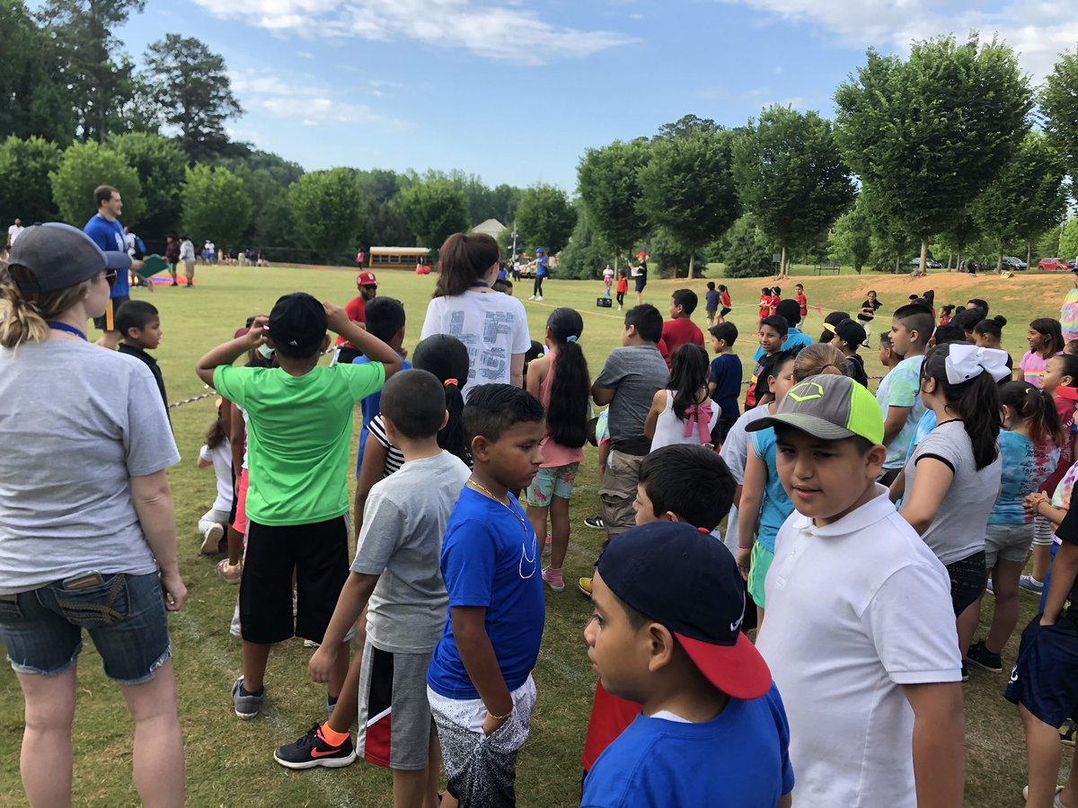 maestralopez19's tweet photo. What a great time for field day! @LFLions 💓 https://t.co/gBNquFGX3O