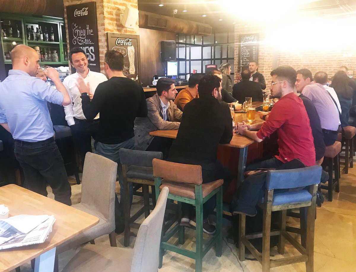 BusinessMagAl's tweet photo. Një takim mjaft interesant u realizua me disa nga përfaqësuesit e komunitetit të startup-eve në Shqipëri para disa ditësh. Pjesë e saj u bënë kompani dhe individë të cilët diskutuan për ndryshimet që po ndodhin aktualisht me startup-et në Shqipëri. https://t.co/ftShRh143u