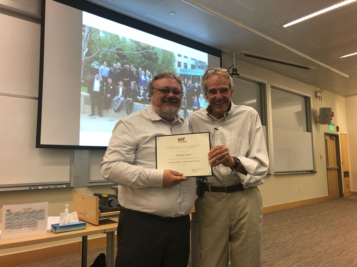 ecole_ipssi's tweet photo. Thibault Carrier, responsable de la filière Expert en Informatique chez nous, a reçu la semaine dernière son certificat en management du @MIT ! Le diplôme lui a été remis par John Van Maanen, professeur au MIT. Une belle réussite ! #informatique #école #ipssi https://t.co/rrVOa66Cjm
