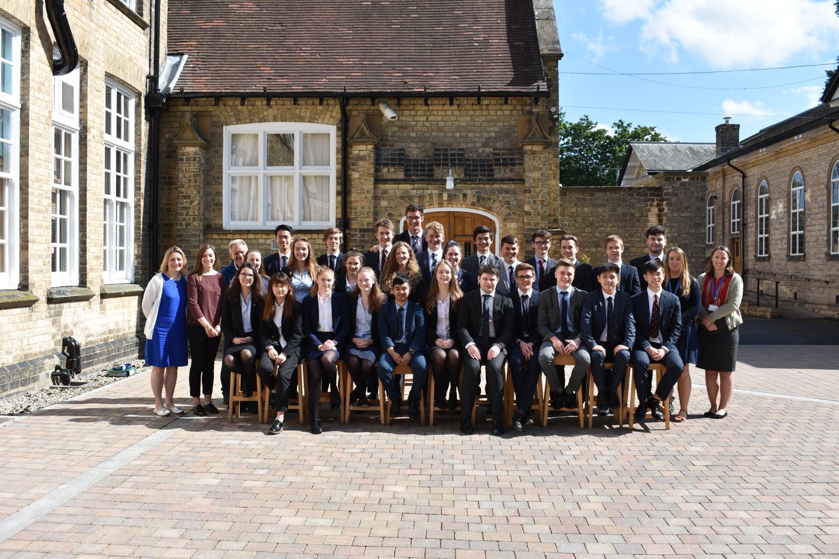 Good luck to all our U6th Form and 5th Year students who are taking exams over the next few weeks! Here is our A Level Chemistry class of 2019 looking calm and confident. #exams2019 #examseason #staystressfree #youllbegreat