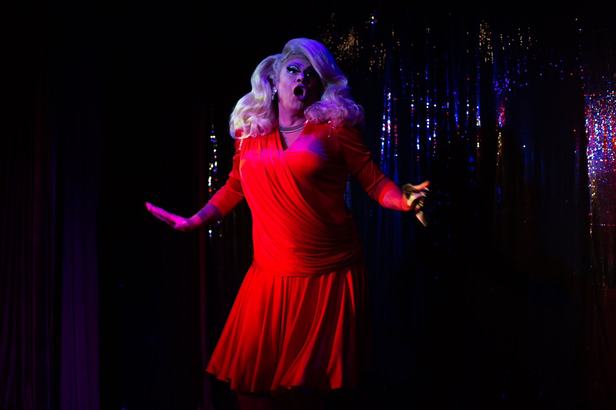 As I watch all the <a href="/SheaCoulee/">🍉 SHEA COULEÉ 🍉</a> T spilling.