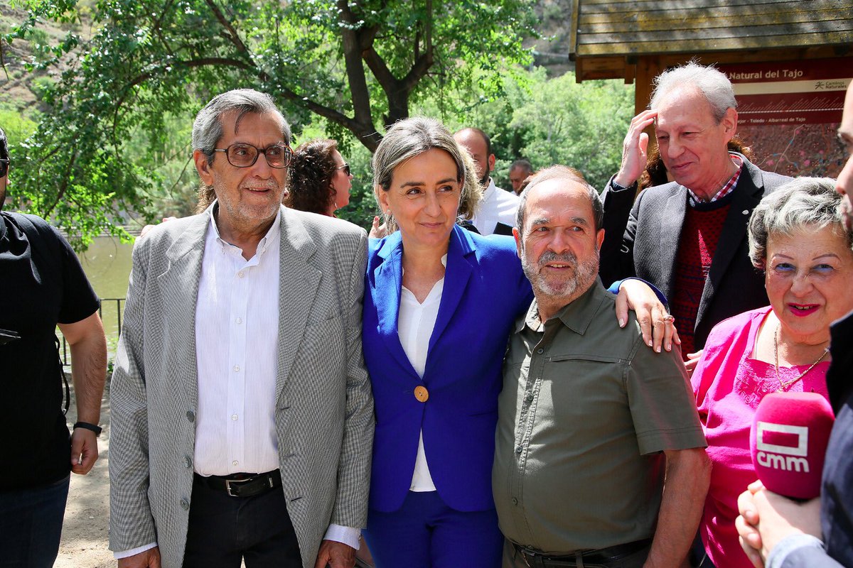 milagrostolon's tweet photo. En la visita a la nueva Exposición de Escultura al Aire Libre, ubicada en la Senda Ecológica, hemos anunciado que solicitaremos a la CHT que la Casa del Diamantista vuelva a ser de los toledan@s y se convierta en un Centro de Interpretación del río Tajo https://t.co/J5Zx4gHQW9
