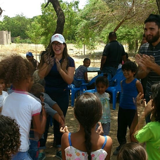 mariauxipj's tweet photo. #19Mayo Solidarios con la comunidad de #ElIsiro, parroquia Guzmán Guillermo, llevamos atención médica para abuelos y niños, donación de fórmulas lácteas, recreación y olla de sopa solidaria. Ante la crisis que vivimos es necesario tender una mano a los más vulnerables. #Falcón https://t.co/NmDzgYvabd