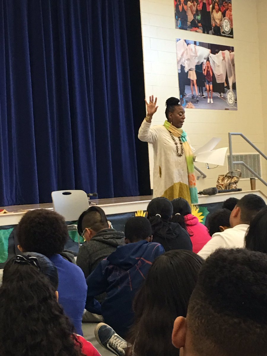 PaulRobesonNBPS's tweet image. Powerful message on writing and poetry for our Middle Grade Students from State Theater Poet In Residence Glenis Redmond. #PRCSArts #AllIn4NB #Poetry #Writing #ArtsResidency #WritingWorkshop