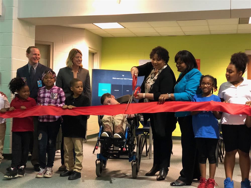 RPS_Schools's tweet photo. Capital One, Heart of America and Richmond Public Schools Celebrate New Tech Corner for J.H. Blackwell Elementary!
https://t.co/QYP8BbEnDC https://t.co/dLyB6mMrh0