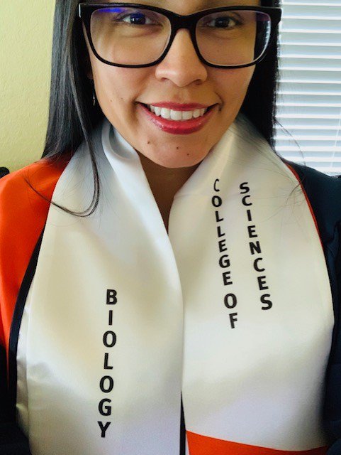 UtsaBiology's tweet photo. This week we'll be featuring some of our very own Biology graduates on #utsabiology social media. Today we'd like to highlight Bianca Resendez. Congrats Bianca!
Graduates - Don't forget to send us your pictures to bio@utsa.edu to be featured on our social media.
#utsa2019 https://t.co/EtLGGFHrHe