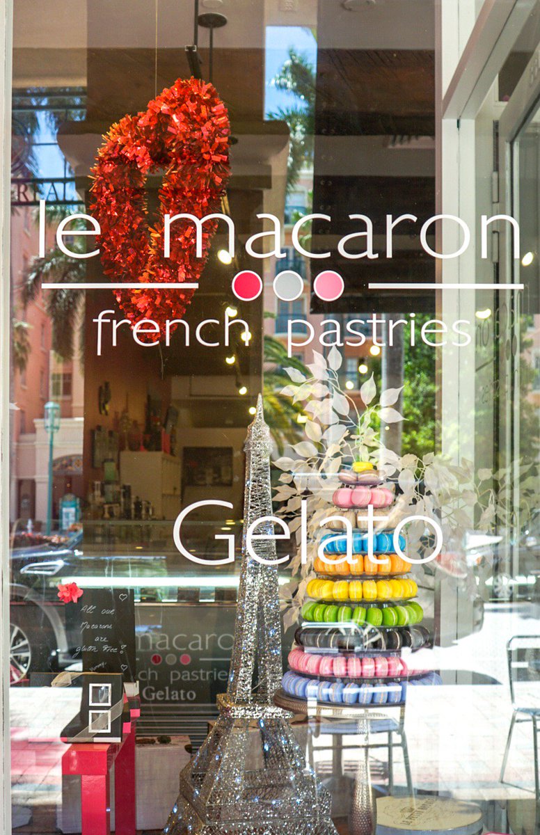 alinabocaraton's tweet photo. Find us at Le Macaron Mizner Park, a short walk from ALINA Boca Raton. The perfect Monday pick-me-up! https://t.co/MUFpwOeW4i