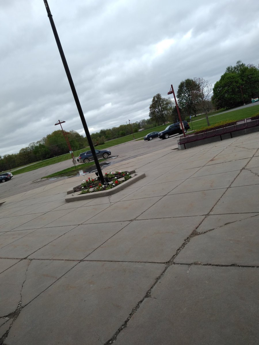 TheEdgeLC's tweet photo. DMA's Joseph Broder is working on recreating the "Rocky" poster. Check back later this week to see how the location in these pictures are transformed to make the final poster. #theEdgeLC #RockyPoster #DMA https://t.co/L0TG8hj0Va