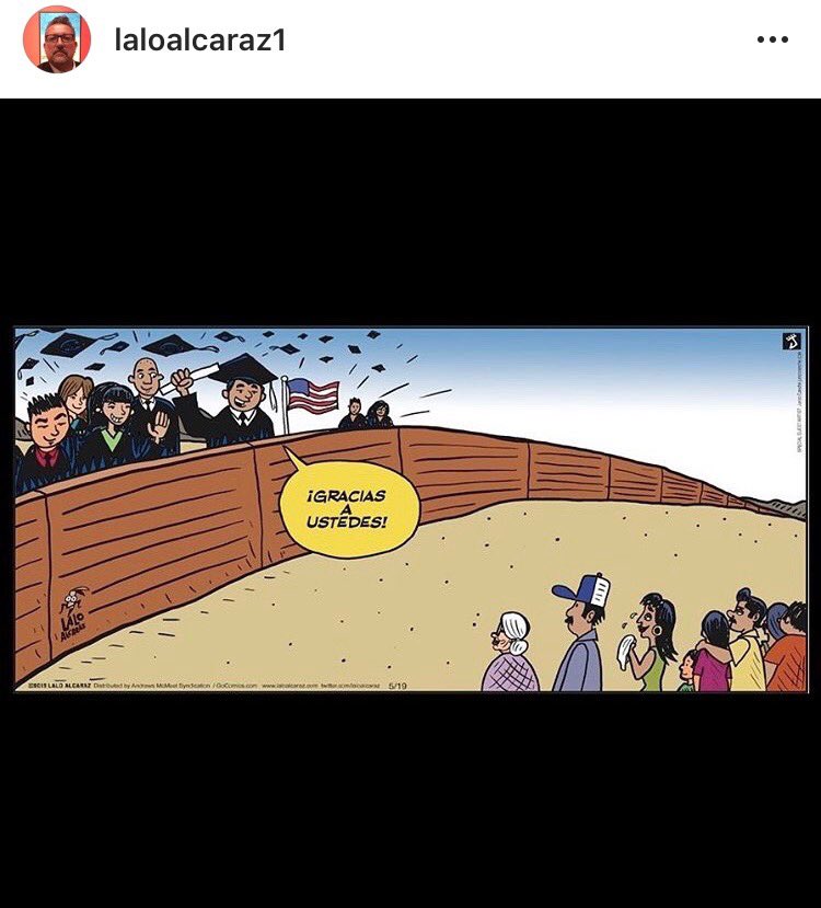 dreambignv's tweet image. Felicidades a los graduados y a sus familias! Ellos cruzaron fronteras para que nosotros cruzáramos ese escenario! 

Congrats to all the graduates and their families! They crossed borders so we could make it across that stage!

✍🏾: @laloalcaraz 

#grad2019 #UndocuGrad #DreamBigNV