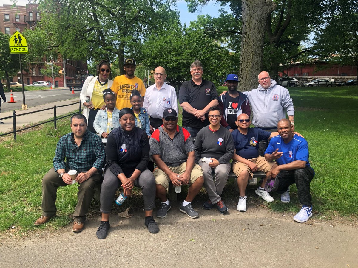 CCAMetro's tweet photo. We had a great time with our @CarpentersNyc members, their families, and the Bronx community at the @BronxWeek parade yesterday!#BronxWeek2019 @rubendiazjr @AndyKingNYC https://t.co/wa34xthx6A