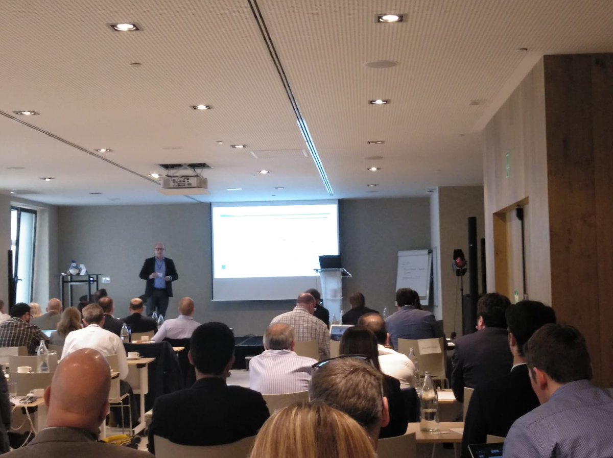 IAMCP_Spain's tweet image. How to optimize your sales with LinkedIn, AI &amp;amp; Automation? Thanks for your presentation @steenhelmer 
#AI2019IAMCPMADRID #WeAreIAMCP #EMEA2019