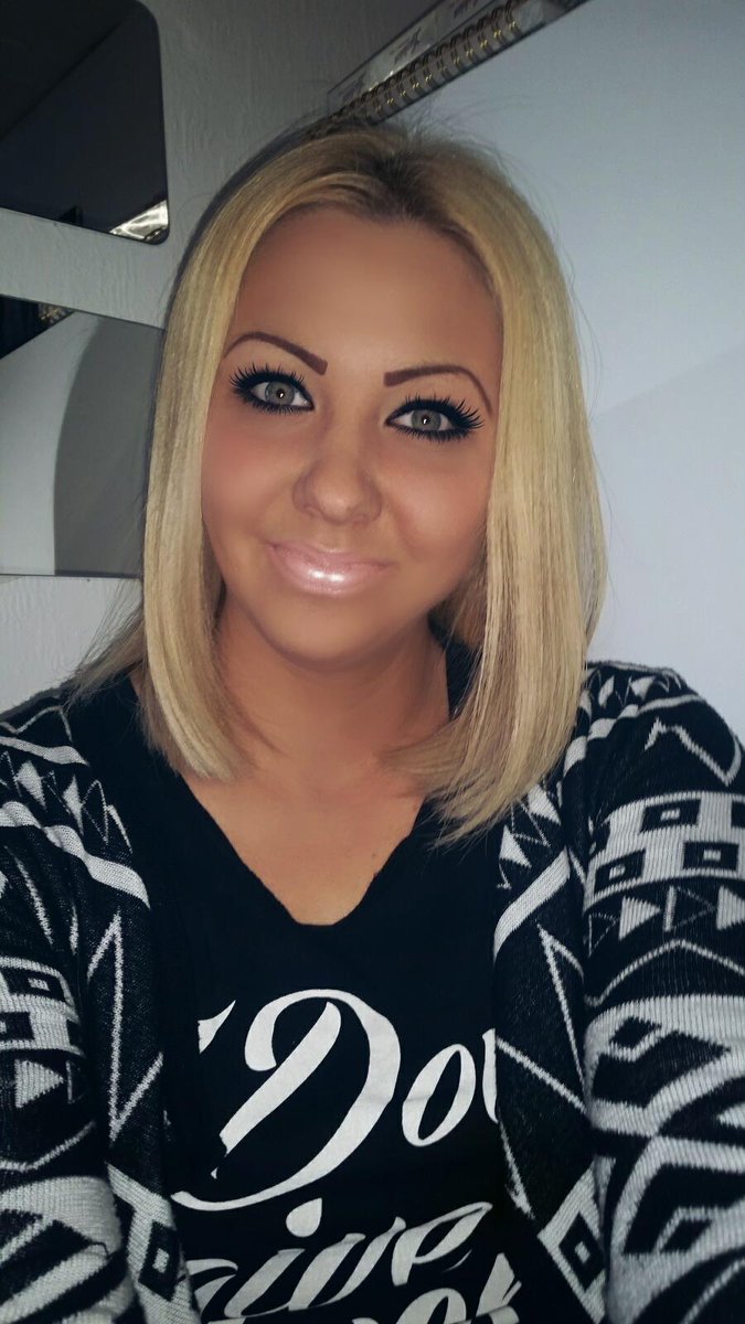 helenebonsilier's tweet photo. hello monday😍😍👄
#mondaymood #me #happyme #happylife #happyday #happymum #happygirl #newweeknewgoals #spring🌸 #springoutfit #mcmbackpack #sunshine🌞 #love #lovemylife❤ #lovequotes #blondhairs #motivation #motivationalquotes #picsoftheday #instagram #instadadaily #instagirl https://t.co/3NvDftR12X