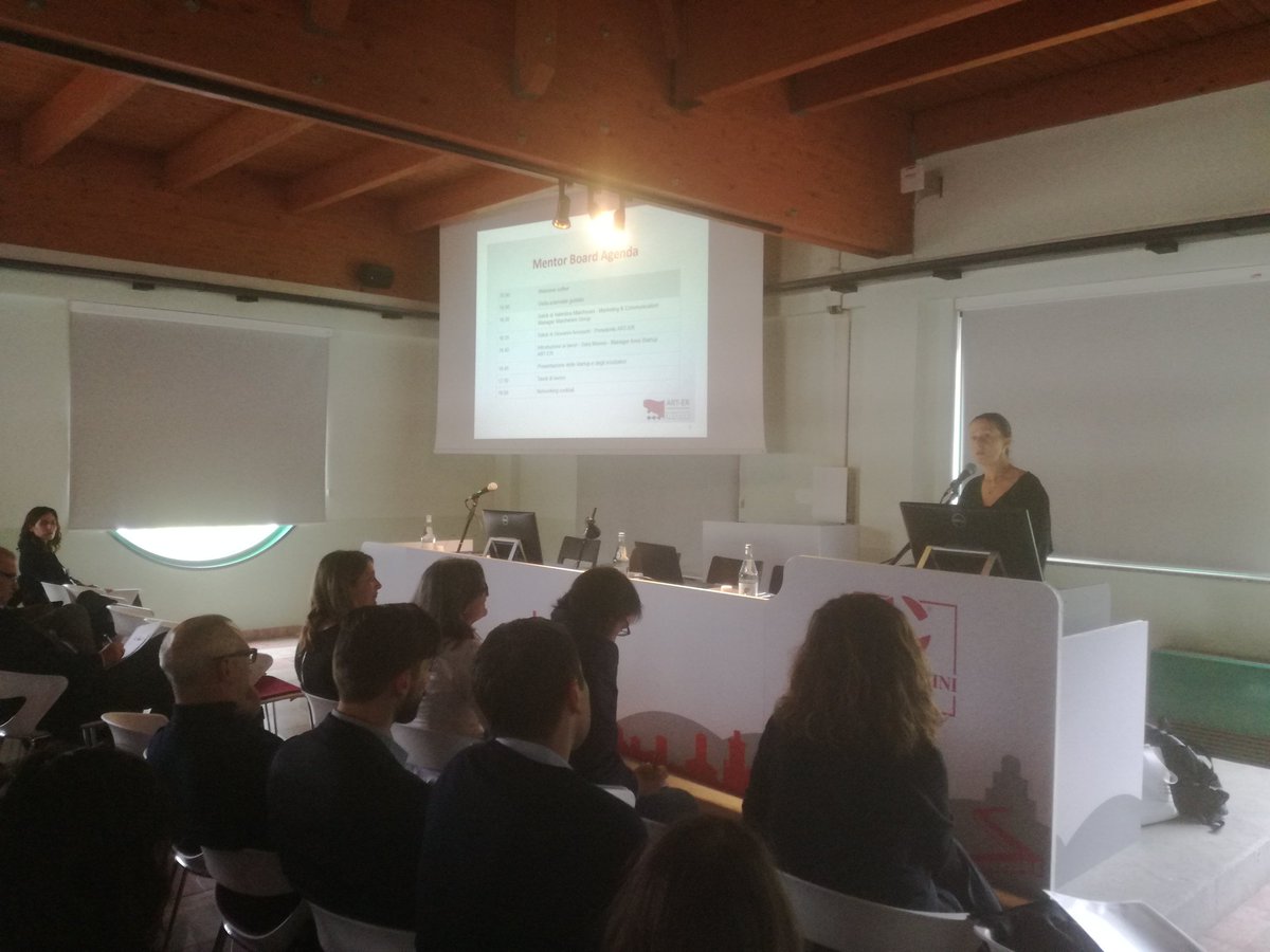 Arter_ER's tweet photo. Manager del Mentor Board #incubatori e #startup della @RegioneER in @MarchesiniGroup per una giornata di networking e per rafforzare la rete dell'ecosistema regionale dell'#innnovazione. https://t.co/H4NMY5j2O3