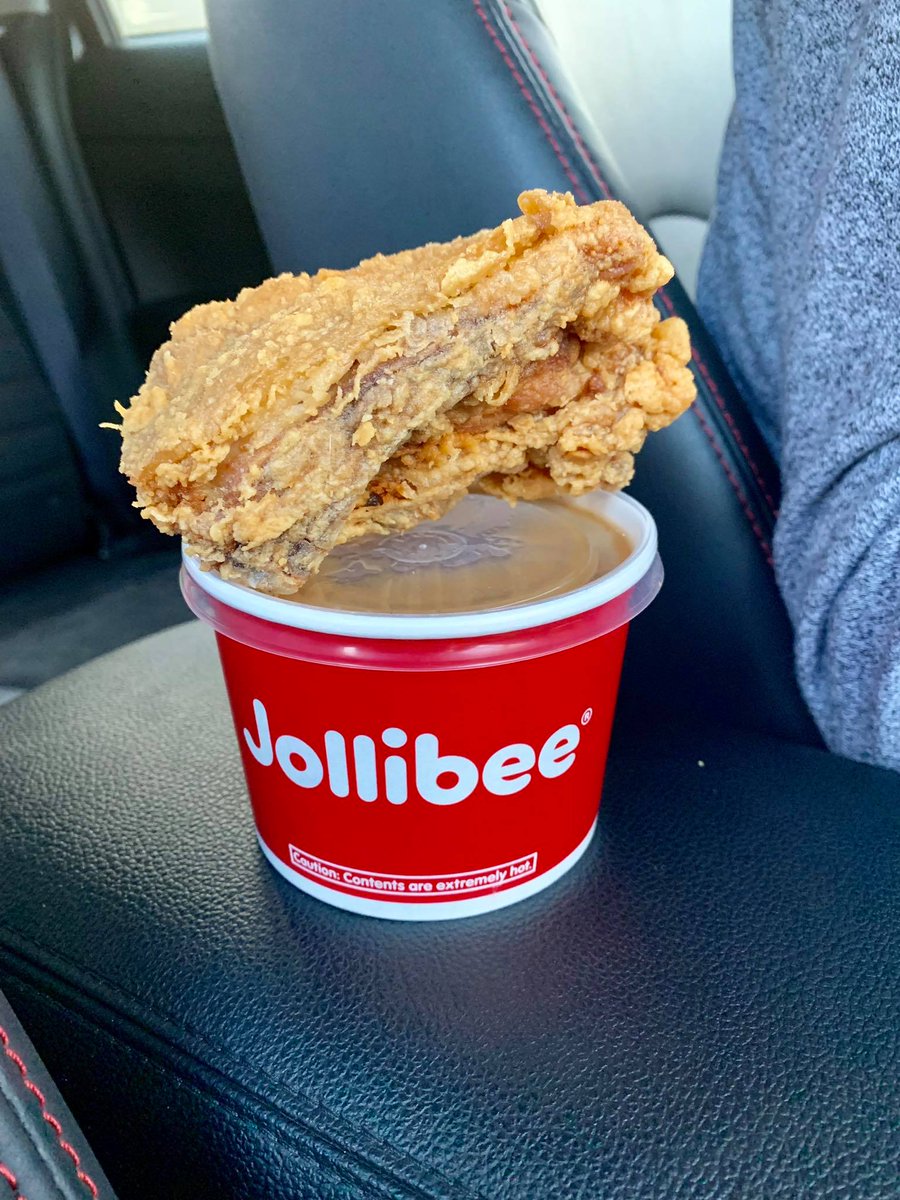 2MonkeysTravel's tweet photo. Jollibee time... Jonathan actually liked the fried chicken there! #USA #VisitTheUS @VisitTheUSA @Jollibee https://t.co/sk354DzOeR