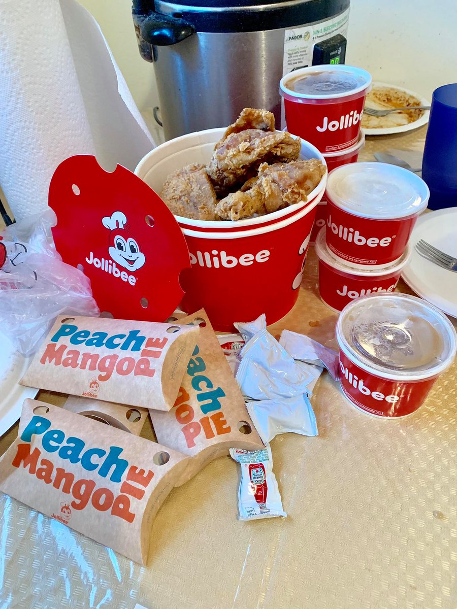 2MonkeysTravel's tweet photo. Jollibee time... Jonathan actually liked the fried chicken there! #USA #VisitTheUS @VisitTheUSA @Jollibee https://t.co/sk354DzOeR