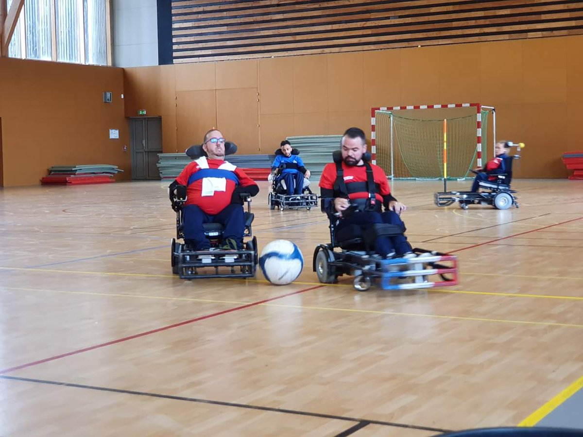 ConqErwan's tweet photo. Derniers réglages avant le départ demain pour la Finlande. J-3 avant nos débuts dans ce championnat d'Europe. @WeAreArkea #SportAtWorkByArkea #teamarkeaelite @UpsilonCM https://t.co/CWYRTtFe2o