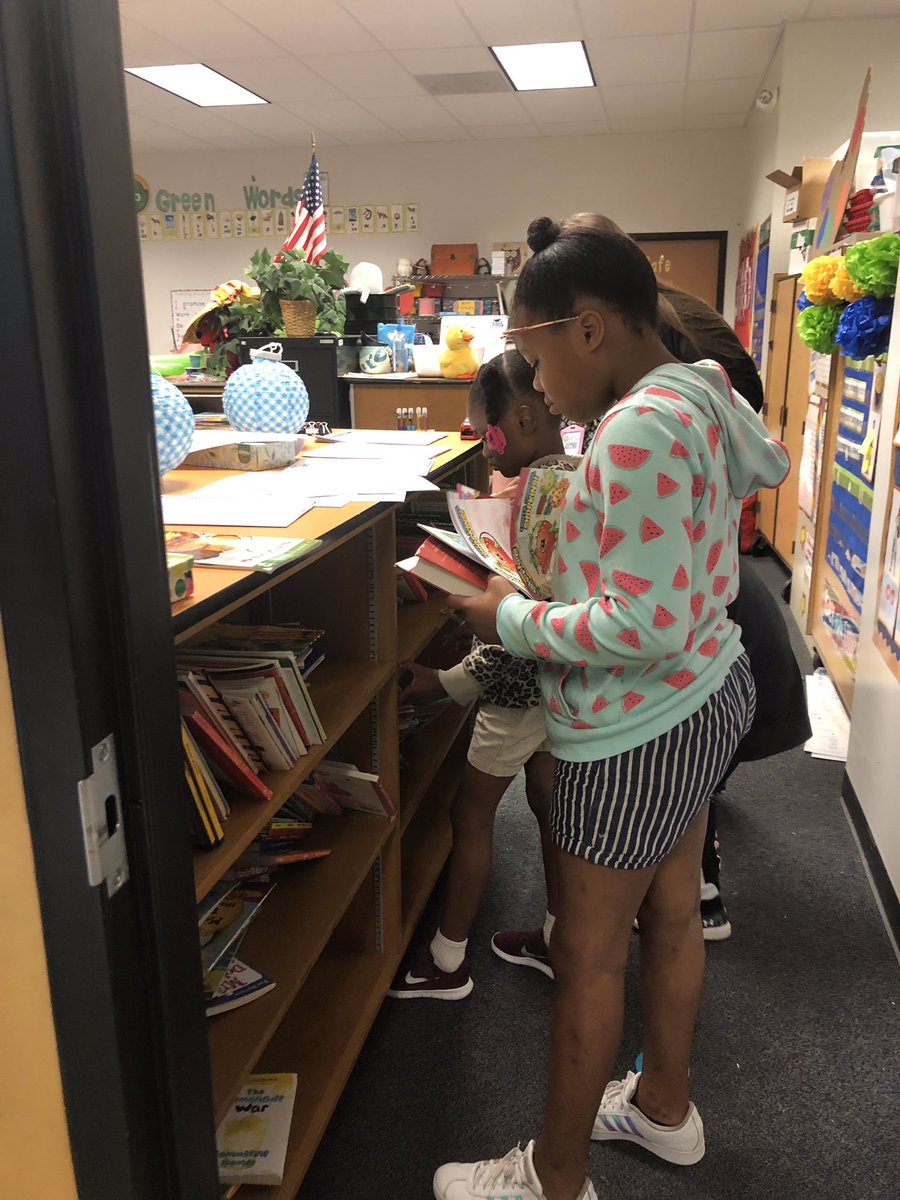 These 3rd graders are headed on a Book-cation  ! #bookswap #bookstakeyouplaces #bookcation <a href="/lrsd/">Little Rock School District</a> <a href="/freelyon94/">Pamela Freeman</a>