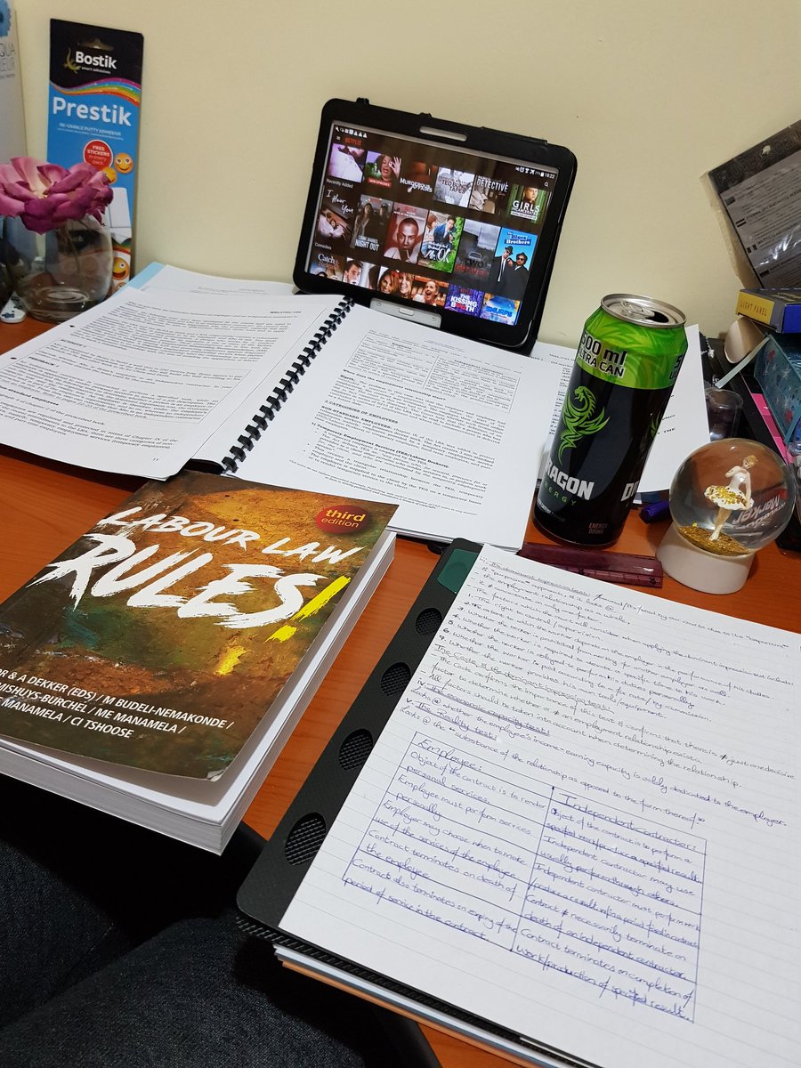 caffeine_fiend7's tweet image. Back at it 🤓 Late nights, long hours pay off in the pursuit of ones passion ♡ Long day, longer evening trying to complete this section tonight. The only way to stay a float is to break it up into bite size portions  #studyschedules #examseason #lawmodules #painful #dragon #mvp
