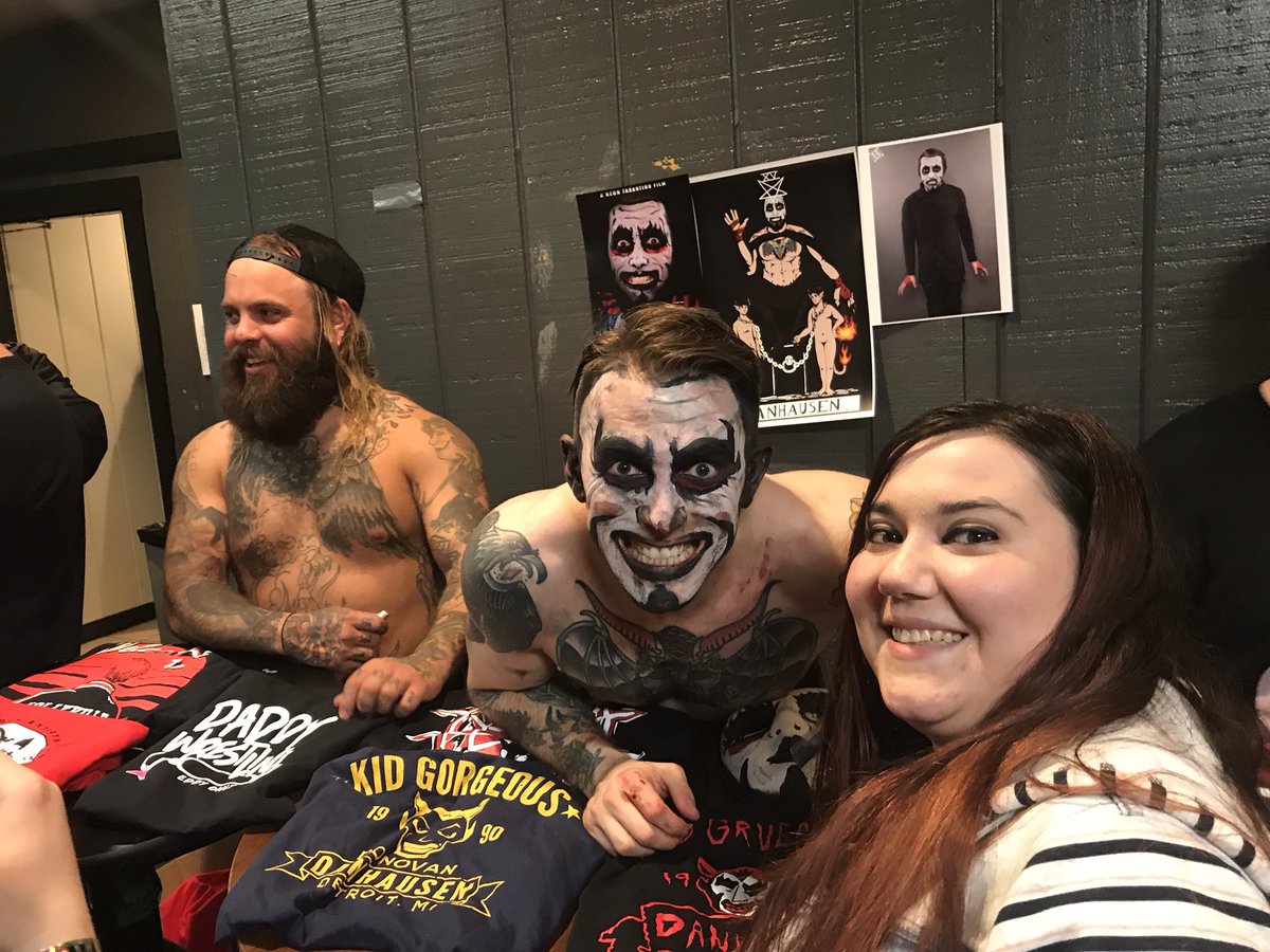 mrs25159's tweet photo. #AIW #eddyonly #donovandanhausen #derekdirection #TheProduction #lovethatdanhausen ❤️😊 https://t.co/AXQG4mVCky
