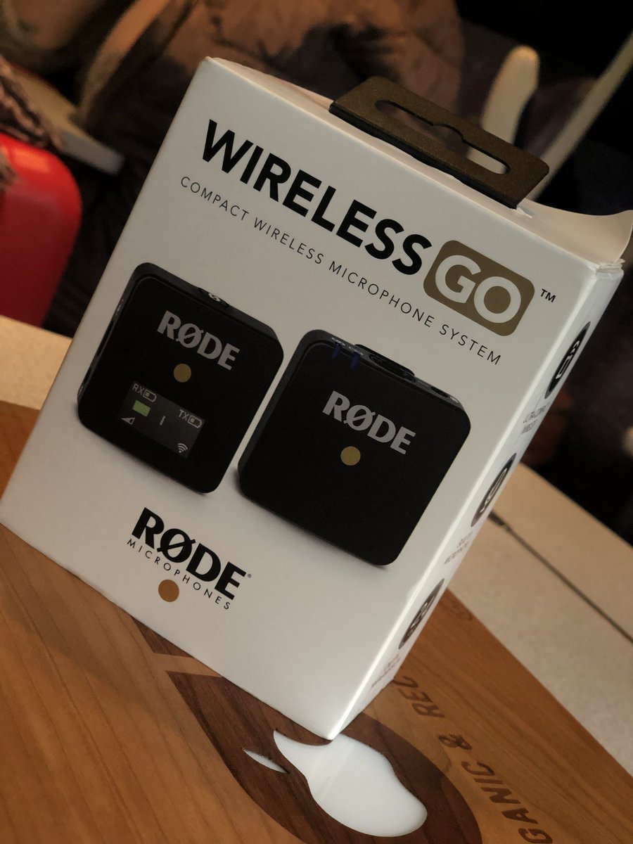 kwasi's tweet image. Le micro @rodemics que j’avais hâte de tester pour la vidéomobile. Un système qui si il repond en terme de qualité de son, risque de simplifier la vie des gens qui souhaitent réaliser des vidéos de qualité en interview et en event. Vidéo de test this week  #rodewirelessgo #mojo