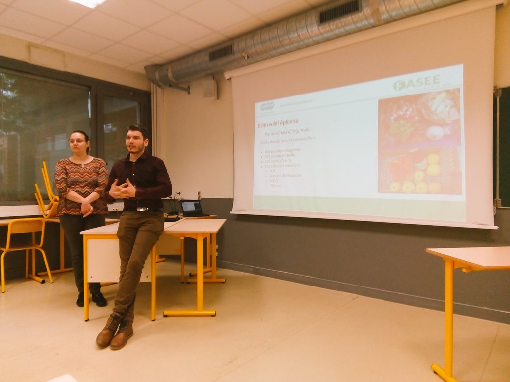 Ajd : CoPil <a href="/AGORAeFASEE/">AGORAé Saint-Etienne</a> 
Pour sa 5eme année bcp d' 📈 
+ 50 bénéficiaires ✔️
4,3T de fruits et légumes distribués ✔️
Total : 12,6 T de denrées distribuées ✔️
5 années de lutte contre le précarité etu et de lutte contre l'isolement social 👏👏👏
Merci la <a href="/FedeFASEE/">FASEE</a> 
Cc <a href="/La_FAGE/">FAGE</a>