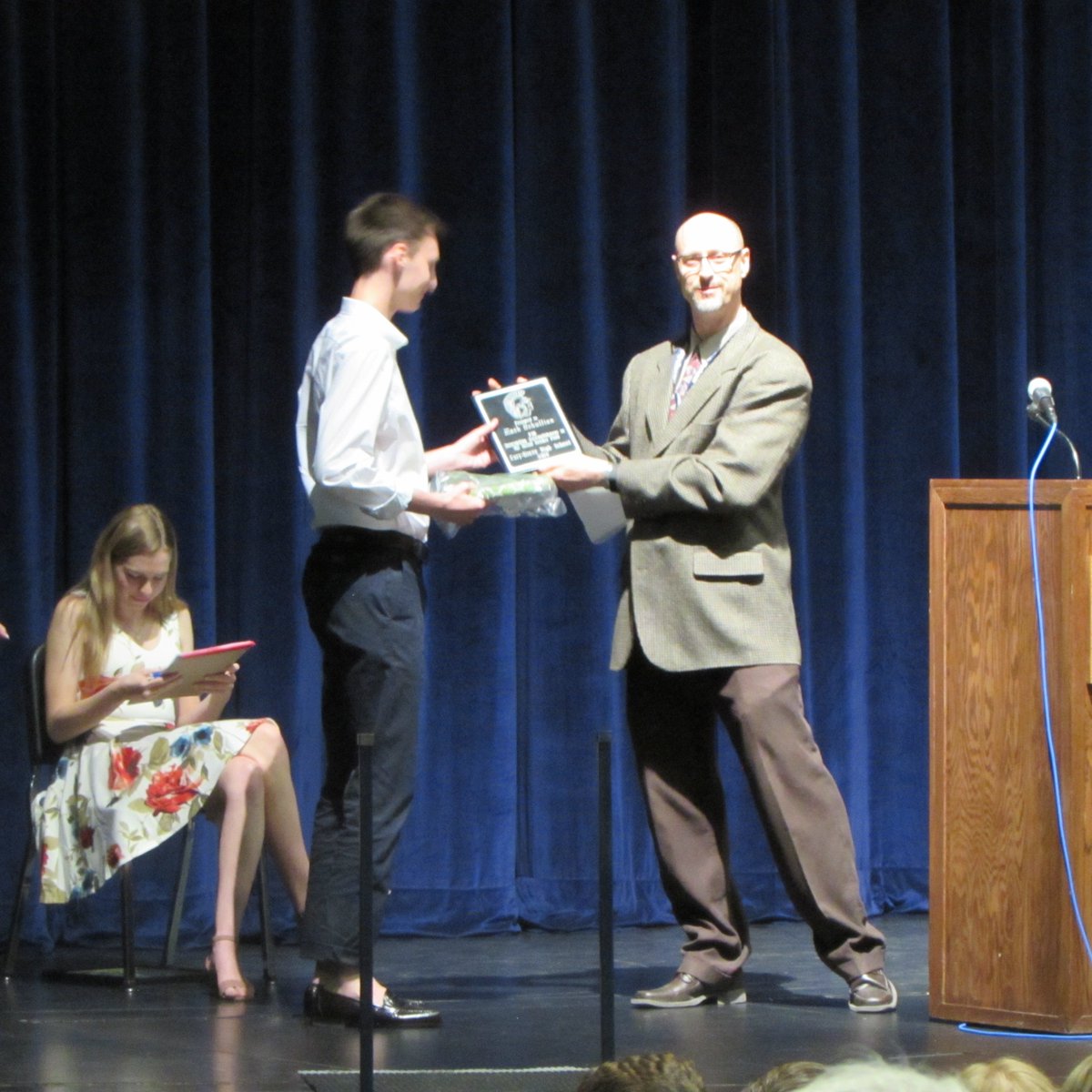 1ghoffman1's tweet photo. Zach Schullian accepting the 2019 Cary-Grove Social Science Department Award at Honors Night.  Awesome job Zach...way to represent the Social Sciences!  #CGSocialScience #WeBeCG #D155Inspire @NeilLesinski @Zach_Schullian https://t.co/aYcn2iJZQR