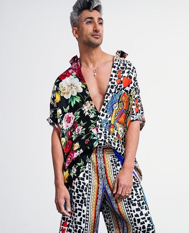 mammamiaenjoyer's tweet image. what i think i look like when i wear bright tacky clothes vs what i actually look like