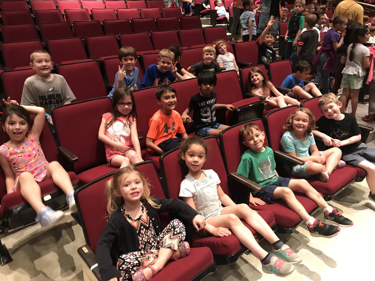 Almost showtime at PHS! 🎥🌟 #fvfoxes #rosierevere