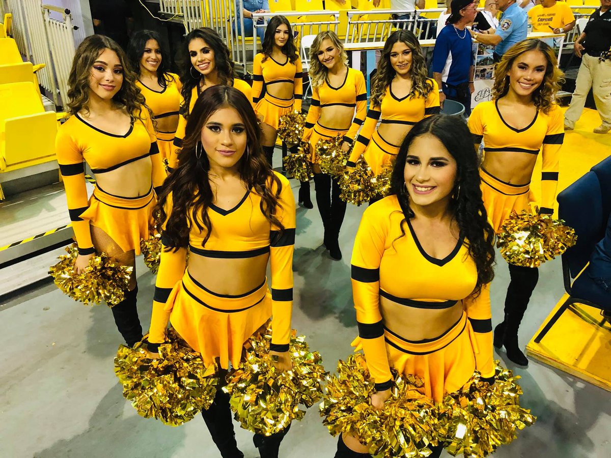 CapitanasBSN's tweet photo. Capitanas Dancers 2019 ✨ https://t.co/vt6RrHNZmN