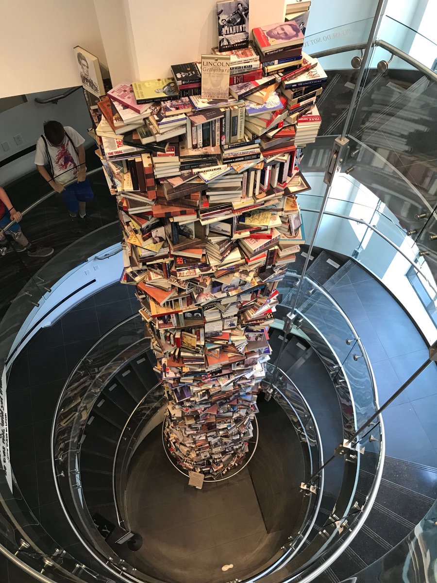 glennw98's tweet photo. Stack representing books written about Lincoln. I’ve got some work to do. ⁦@fordstheatre⁩ #sschat #civilwarsupertour ⁦@ESSDACK⁩ https://t.co/rypCjMciTw