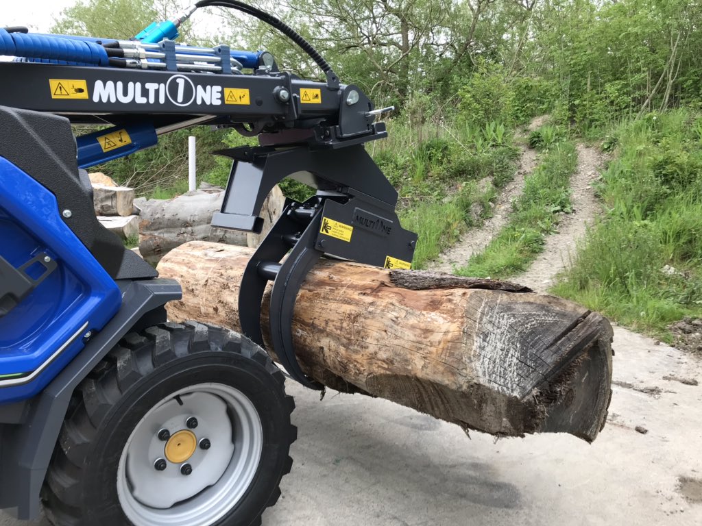 MultioneUk's tweet image. It’s not Carlsberg, but it’s probably the best Log Grab for a Loader ‘in the world’!
It’s been a long time coming, but our new Grab is awesome!
#loggrab #loghandling