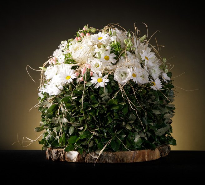 FLOOSWEB's tweet photo. Subscribe monthly to #FLOOS for less than the cost of a bouquet and you'll discover #floral secrets of the most prestigious #MasterFlorists all described #StepByStep >> https://t.co/OpmP82qzVo 

This month, ##JohannObendrauf

#TheCraftersSecret #FloralDesign https://t.co/RDwUjKHBSt
