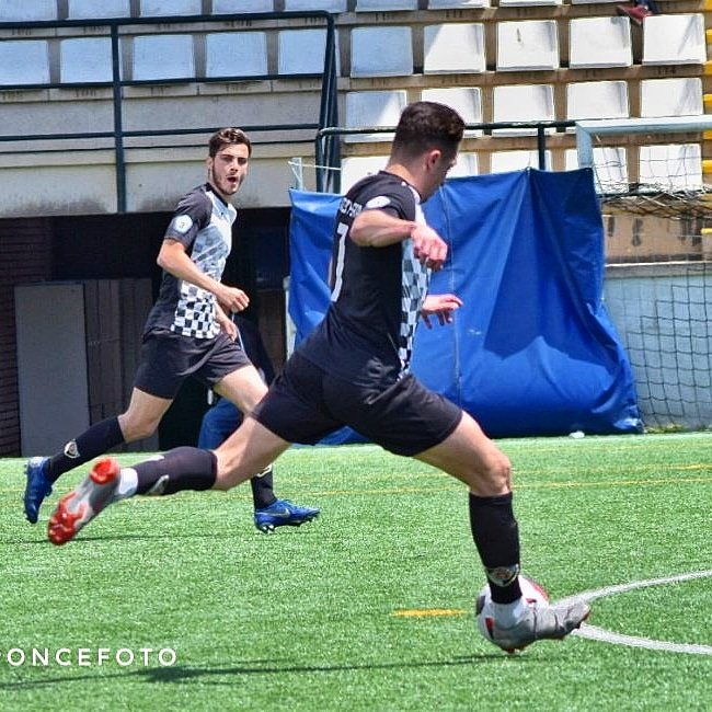 Temporada histórica para enmarcar  <a href="/uahorta/">Unió Atlètica d'Horta 💯</a> 2018/2019. Increible el merito de mis compañeros, cuerpo técnico y afición! Muy feliz en lo personal finalizamos la Liga con victoria y golito! Ahora a disfrutar del Play-off que tanto nos hemos merecido!!! @supprtrspanda🐼 ⚪⚫❤💯🔥