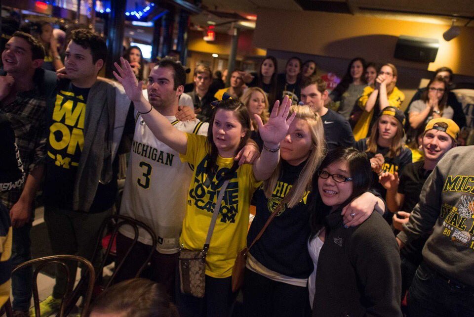 FanWide's tweet photo. The Michigan Wolverines are FanWide’s #8 College Basketball Team. Read about how they snagged a top 10 spot in our latest blog: https://t.co/XjqEw4cVL2 @fanwide #topcollegeteam #top10team @umichbball | Photo courtesy of https://t.co/XY2bmCPMRH https://t.co/QkfXxCEBob